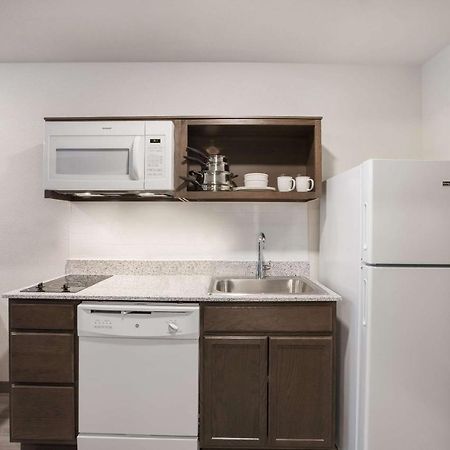WoodSpring Suites Detroit Madison Heights Buitenkant foto