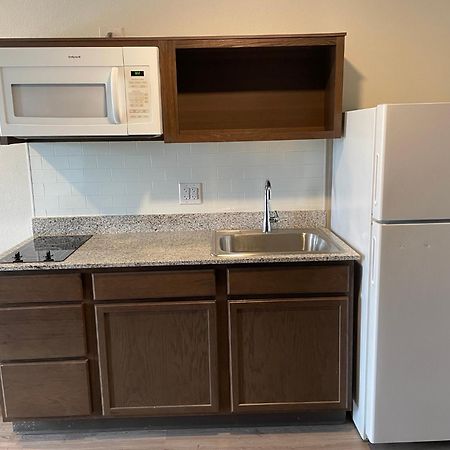 WoodSpring Suites Detroit Madison Heights Buitenkant foto