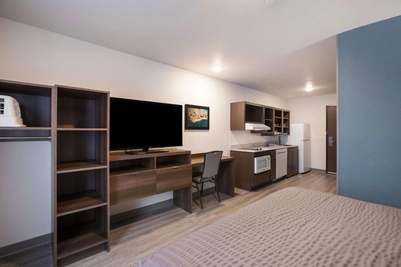 WoodSpring Suites Detroit Madison Heights Buitenkant foto