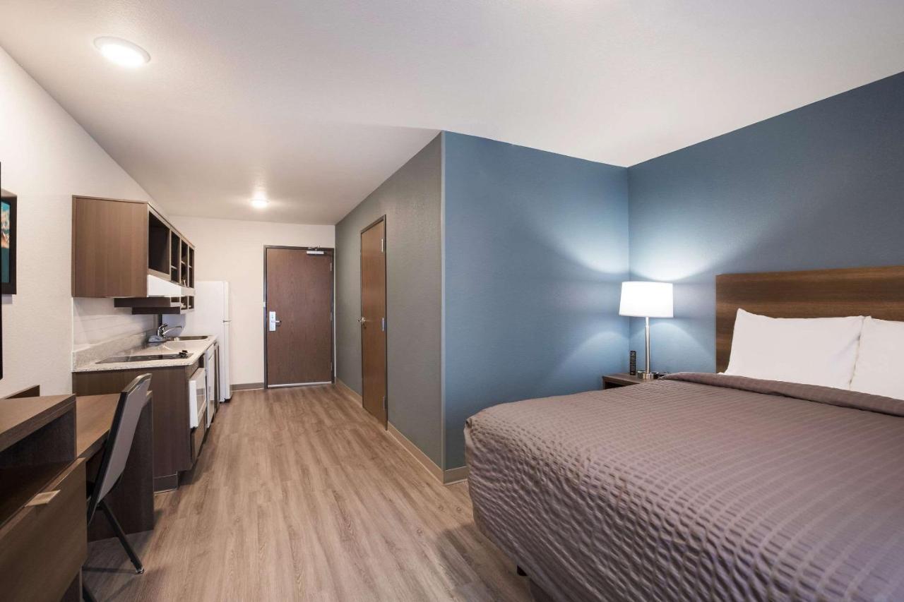 WoodSpring Suites Detroit Madison Heights Buitenkant foto