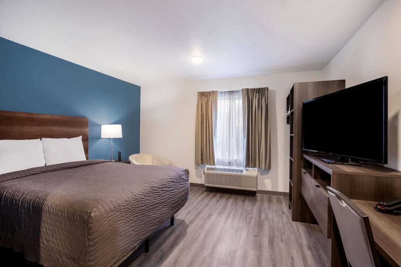 WoodSpring Suites Detroit Madison Heights Buitenkant foto