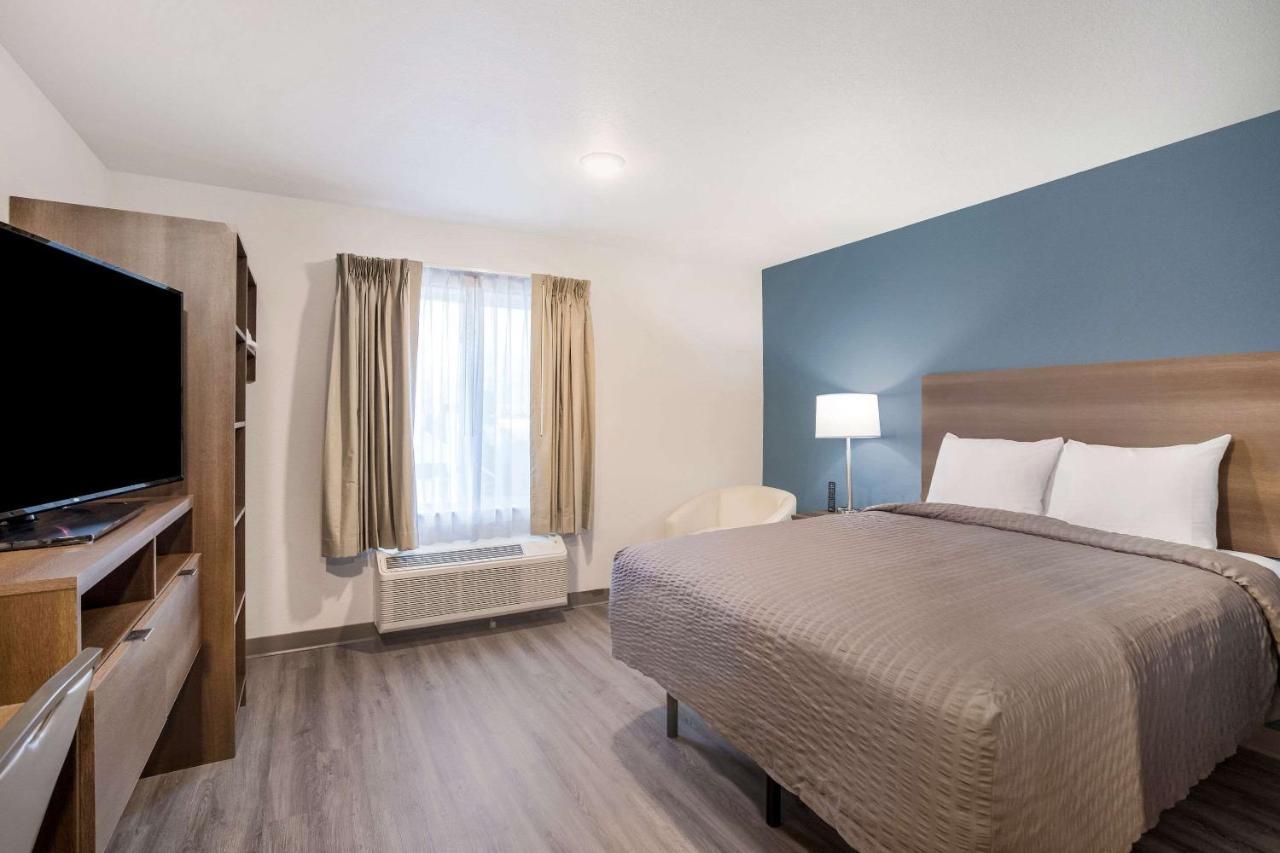 WoodSpring Suites Detroit Madison Heights Buitenkant foto