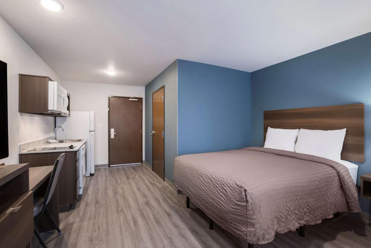 WoodSpring Suites Detroit Madison Heights Buitenkant foto