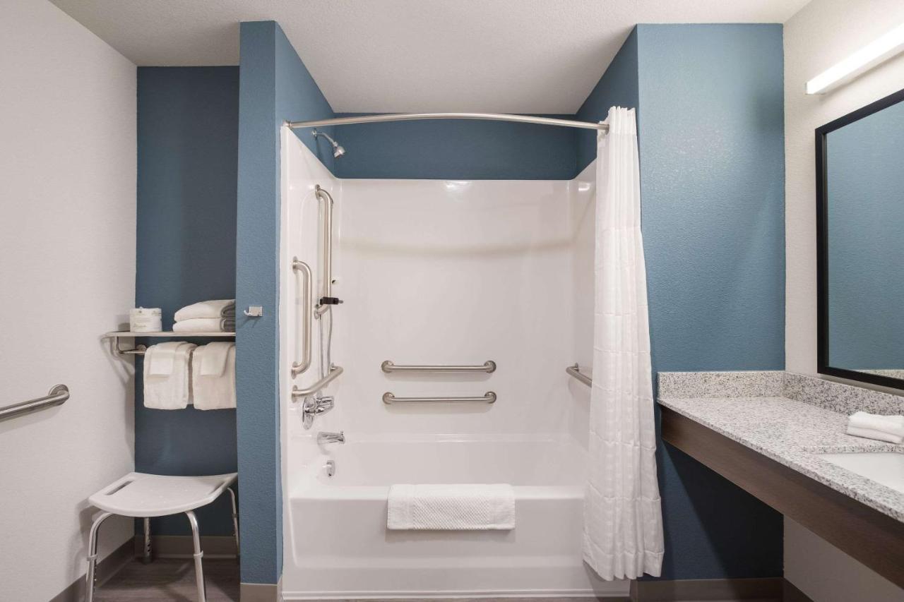 WoodSpring Suites Detroit Madison Heights Buitenkant foto