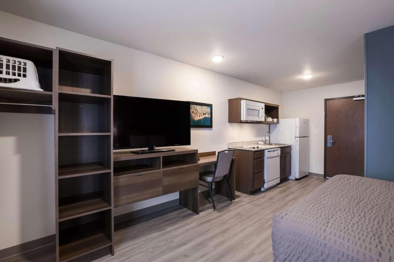 WoodSpring Suites Detroit Madison Heights Buitenkant foto