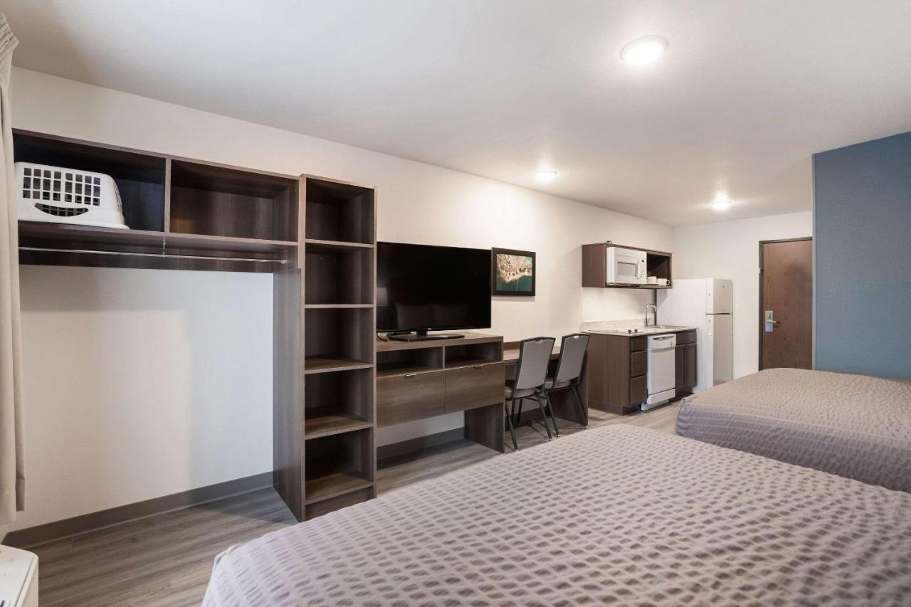 WoodSpring Suites Detroit Madison Heights Buitenkant foto