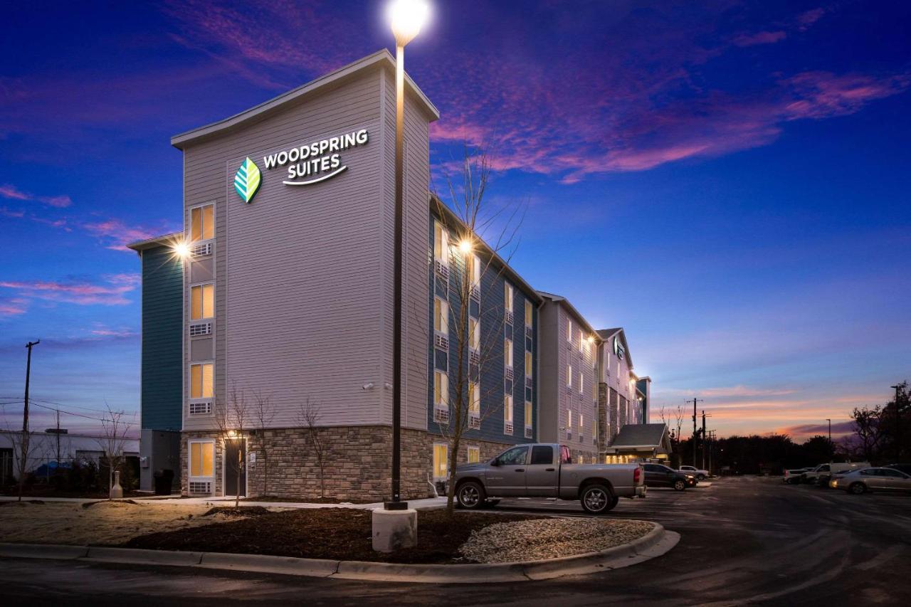 WoodSpring Suites Detroit Madison Heights Buitenkant foto
